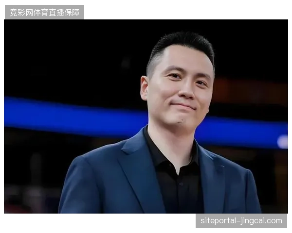 上海队主教练卢伟带领球队创下23连胜的辉煌战绩，并最终夺冠，荣膺最佳教练